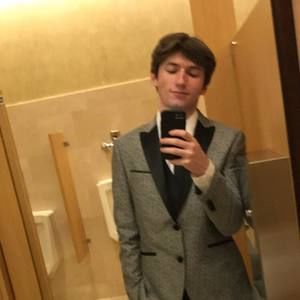 Meet your Posher, Eric